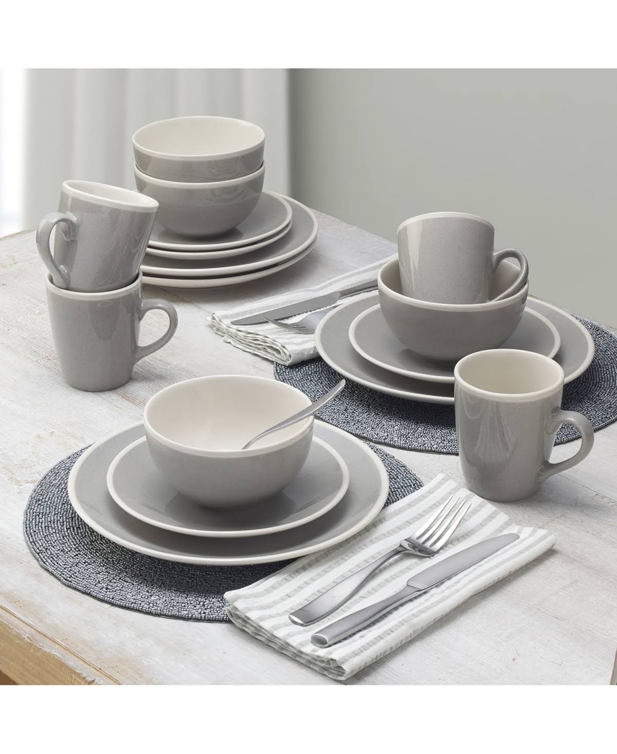 16-Piece Dinnerware Set O932