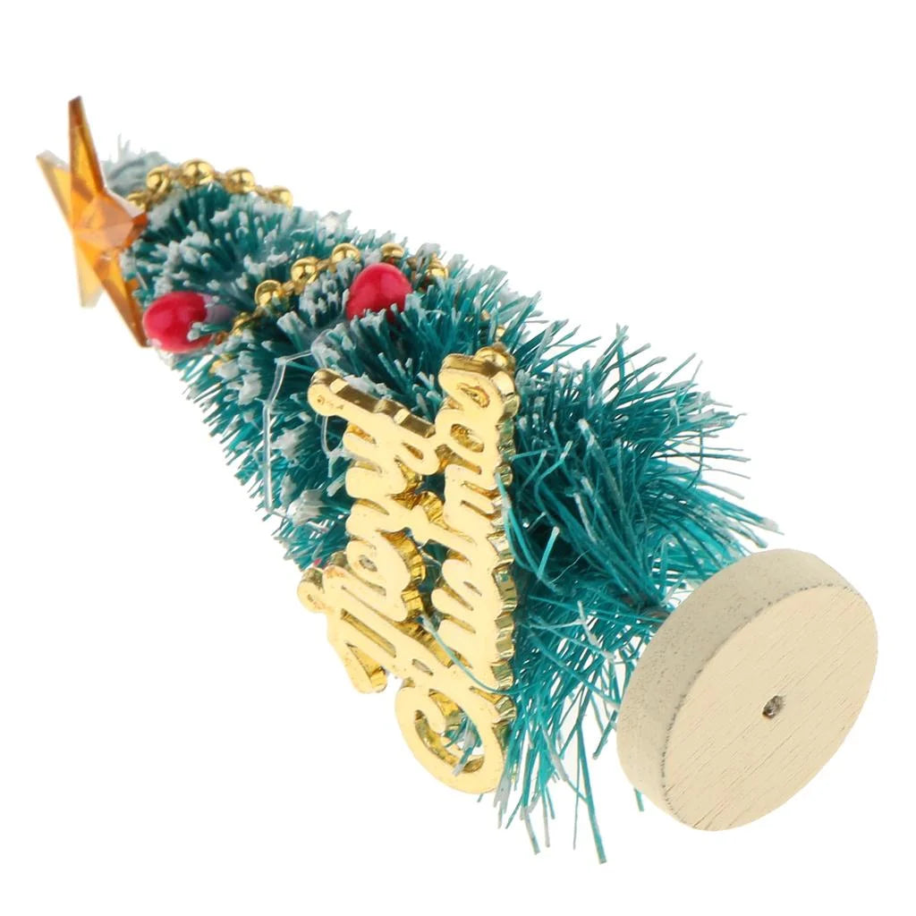 1:12 Scale Dollhouse Mini Christmas Tree with 4x Wooden Band People I7429