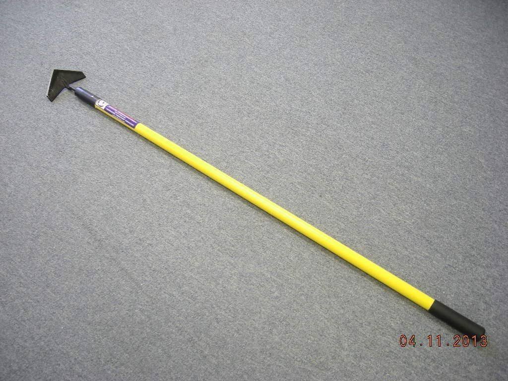 Classic Triangle Weeding Hoe O86028