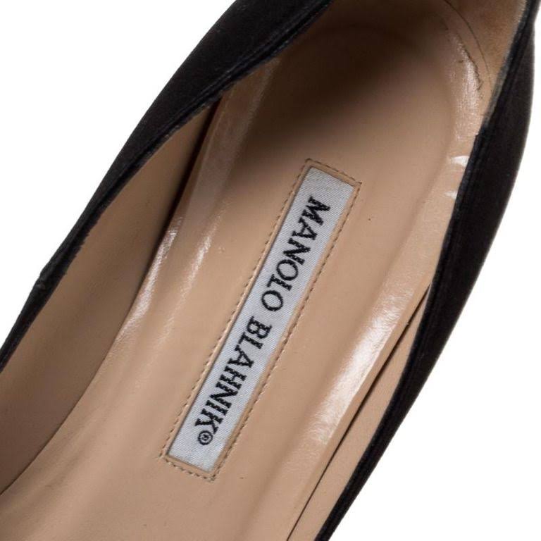 Black Satin Pump U646