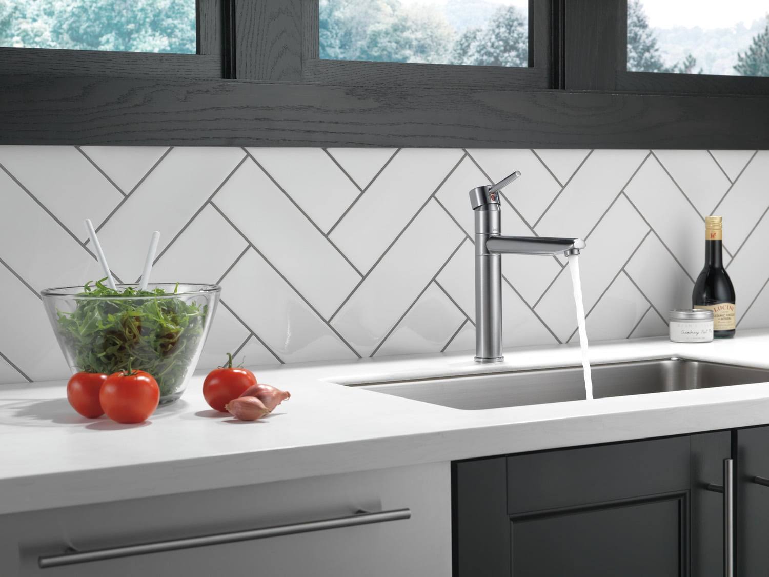 Arctic Stainless Single Handle Kitchen Faucet X65603