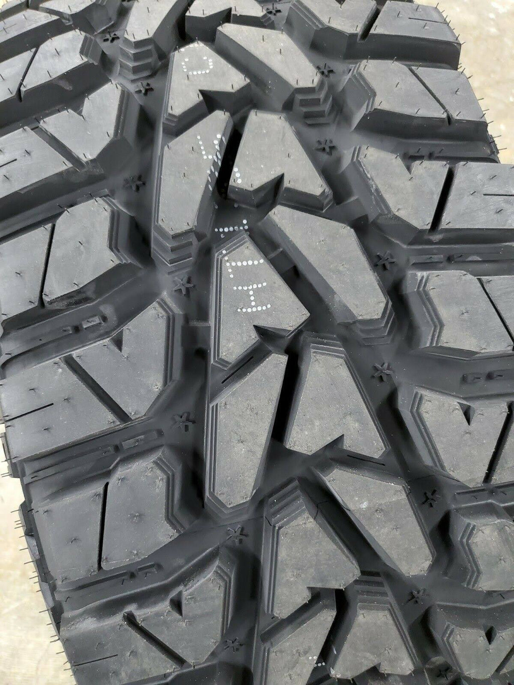 33x12.50R20 F (12 Ply) 119Q All-Terrain Tire S866