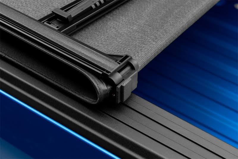 Tri Fold Tonneau Cover I22686