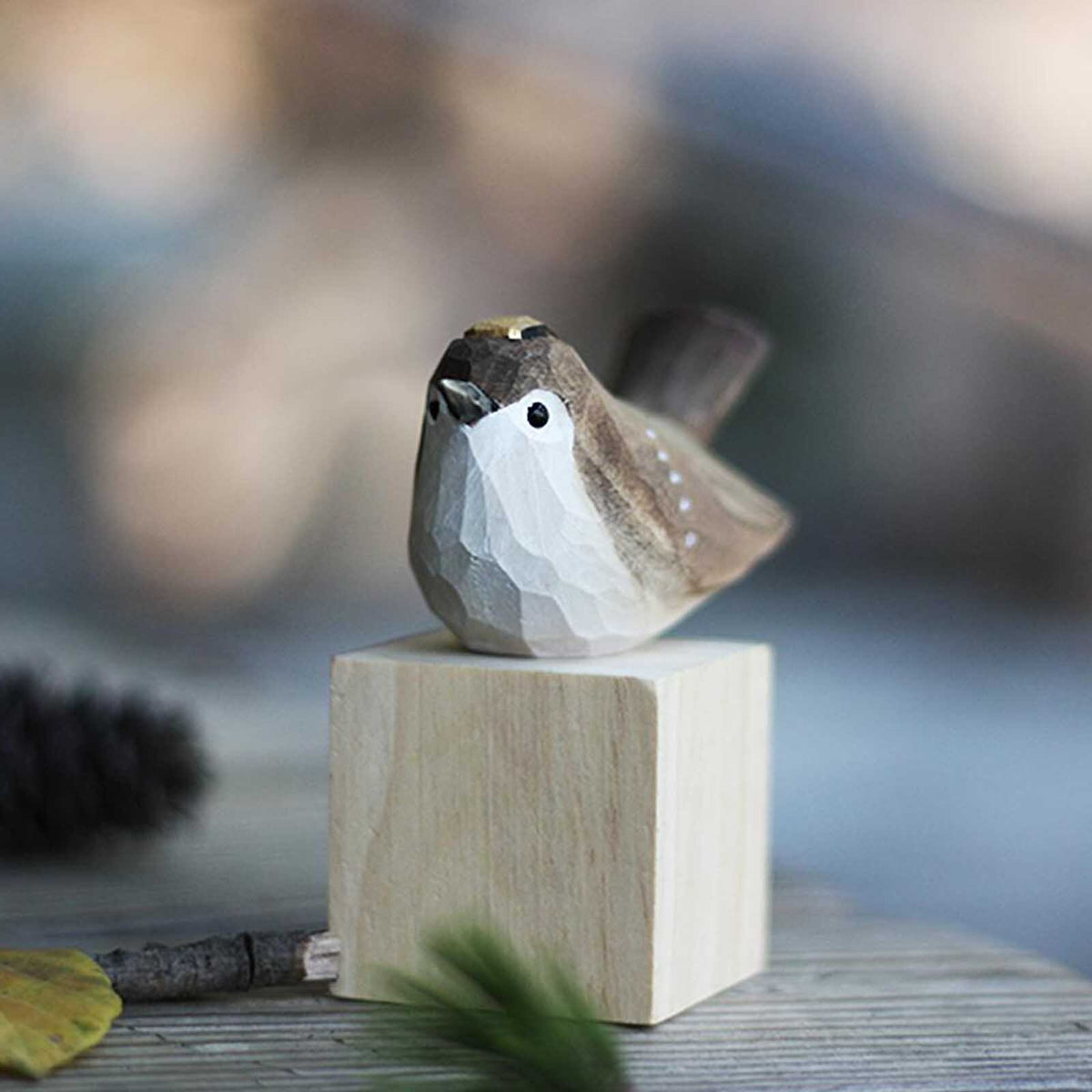 Golden-crowned Kinglet Figure Carving Hand-Made Decoration Miniature R252584